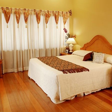 Sophia Suites Residence Hotel Cebu ภายนอก รูปภาพ