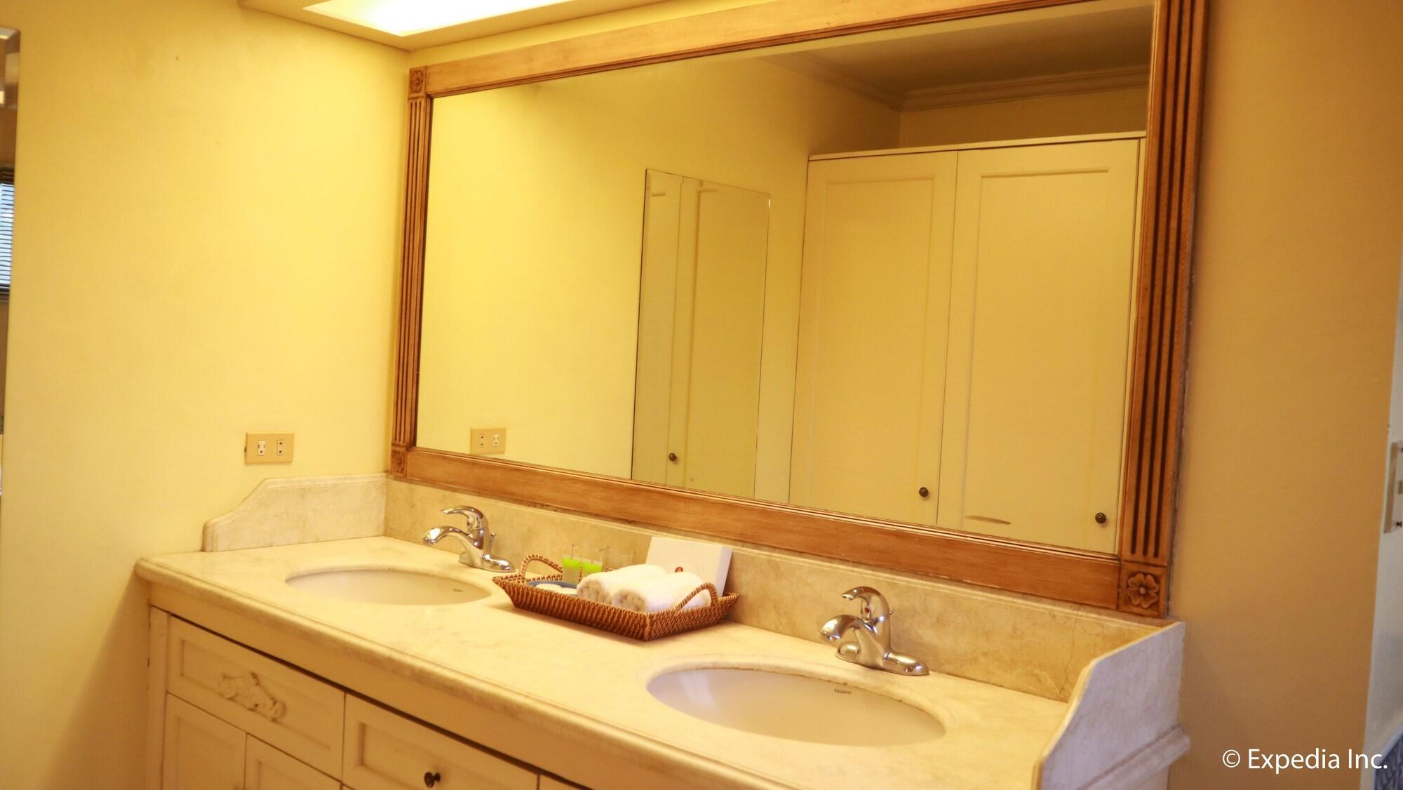 Sophia Suites Residence Hotel Cebu ภายนอก รูปภาพ