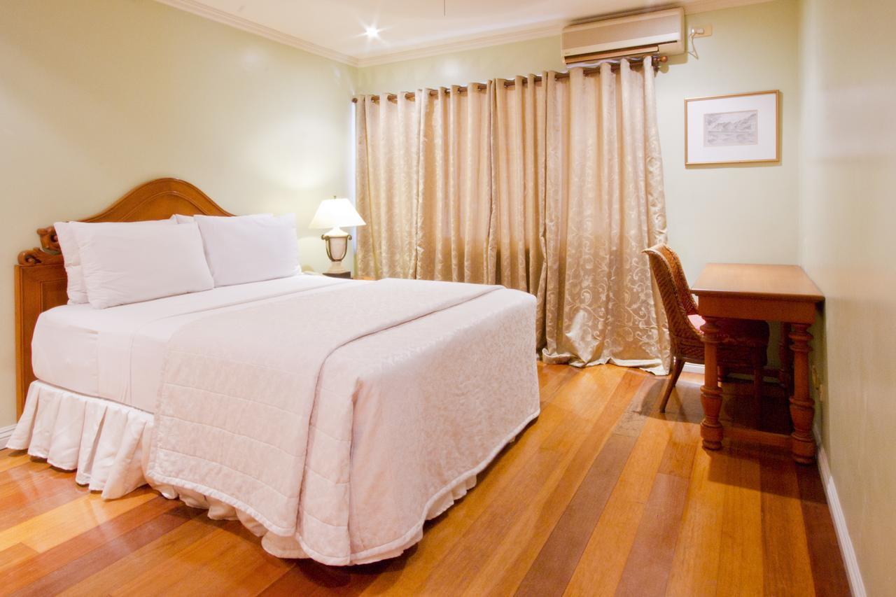Sophia Suites Residence Hotel Cebu ภายนอก รูปภาพ