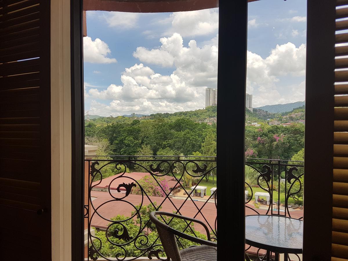 Sophia Suites Residence Hotel Cebu ภายนอก รูปภาพ