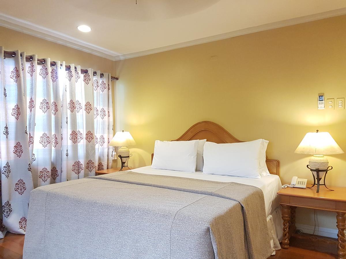 Sophia Suites Residence Hotel Cebu ภายนอก รูปภาพ
